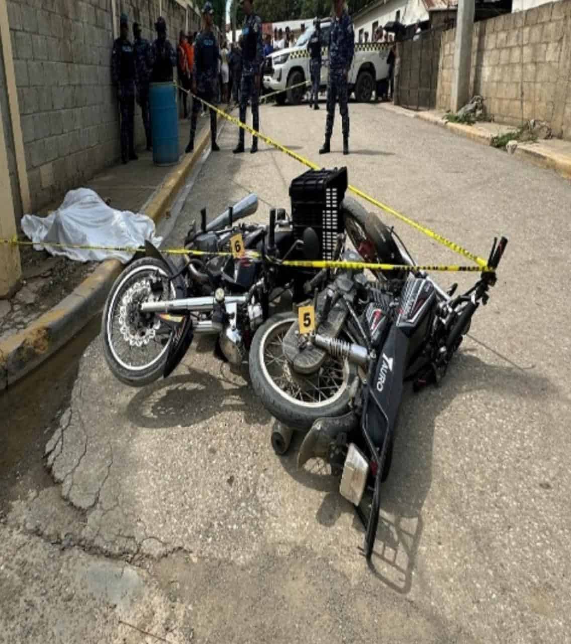 Motocicleta ocupada por las autoridades 