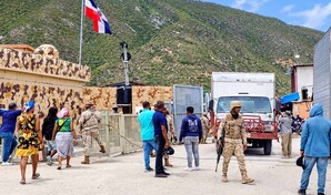 Comercio contin&uacute;a en Jiman&iacute; mientras el Ej&eacute;rcito dominicano refuerza la vigilancia fronteriza
