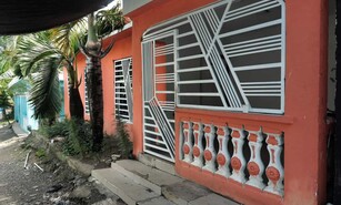 Comunitaria afirma que hombre decapitado en Villa Mella era amigo de su presunto agresor