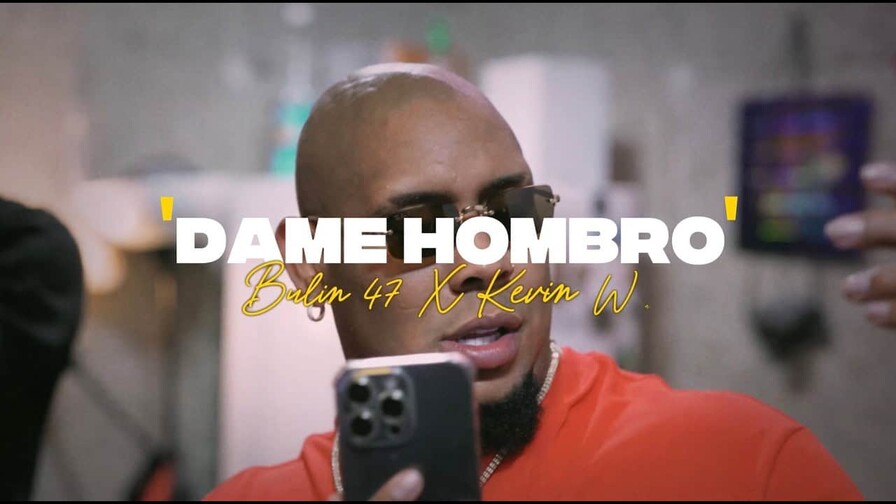 "Dame hombro" de Bulin 47: el improvisado fenómeno dominicano que conquista las redes sociales "Dame hombro" de Bulin 47: el improvisado fenómeno dominicano que conquista las redes sociales