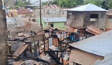 Madrugada de fuego en un barrio de Santiago: incendio afecta negocios y varias viviendas