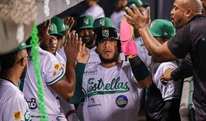 Estrellas fabrican cinco en el primero para impulsar una victoria 8-3 sobre el Licey