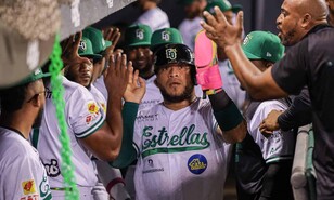 Estrellas fabrican cinco en el primero para impulsar una victoria 8-3 sobre el Licey