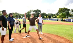 Nuevos propietarios de los Padres dicen presente Campeonato Premundial sub-18