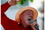 Lula vuelve a liderar el recuento con el 50.1 % de los votos a la mitad del escrutinio Lula vuelve a liderar el recuento con el 50.1 % de los votos a la mitad del escrutinio