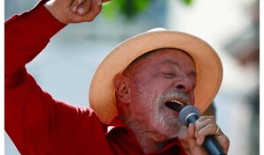 Pedro Almod&oacute;var, Guillermo Del Toro, Javier Bardem y otros artistas piden votos para Lula en Brasil