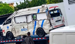 Enfermera muere en accidente de ambulancia del CRUE en Vicente Noble