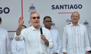 Abinader afirma que los problemas de las familias tambi&eacute;n son del Gobierno