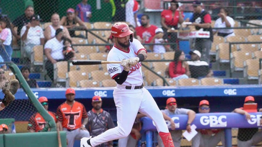 Video | Jonathan Guzmán se viste de héroe y los Leones vencen a los Toros Video | Jonathan Guzmán se viste de héroe y los Leones vencen a los Toros
