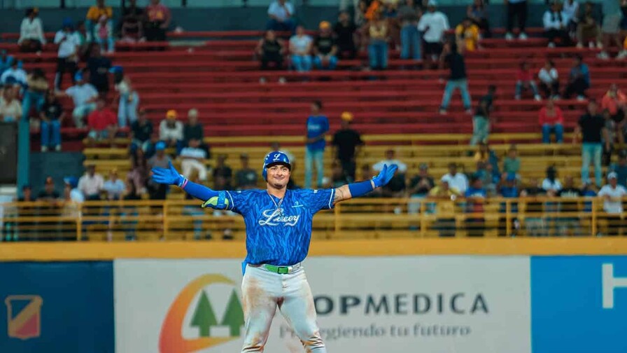 Los Tigres del Licey vencieron a las Águilas en el Estadio Cibao Los Tigres del Licey vencieron a las Águilas en el Estadio Cibao