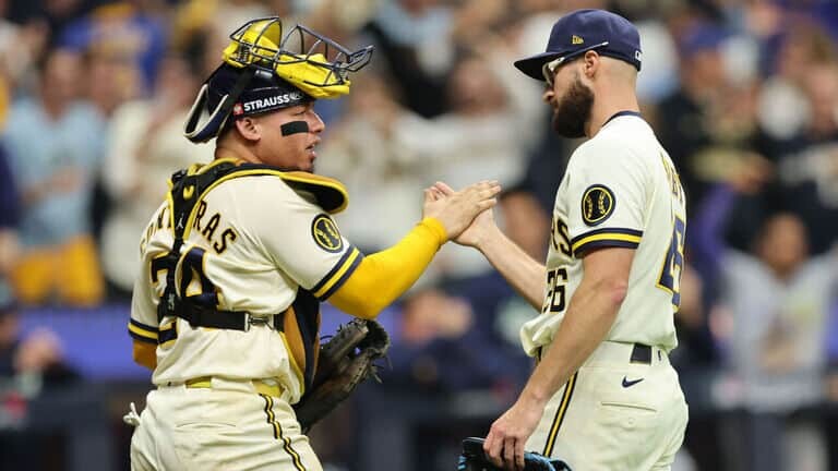 Video | Milwaukee remonta ante Rays y está a dos triunfos de su primer título de Serie Mundial Video | Milwaukee remonta ante Rays y está a dos triunfos de su primer título de Serie Mundial