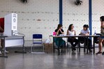Cierran los últimos colegios electorales en Brasil y se reanuda el conteo de votos Cierran los últimos colegios electorales en Brasil y se reanuda el conteo de votos
