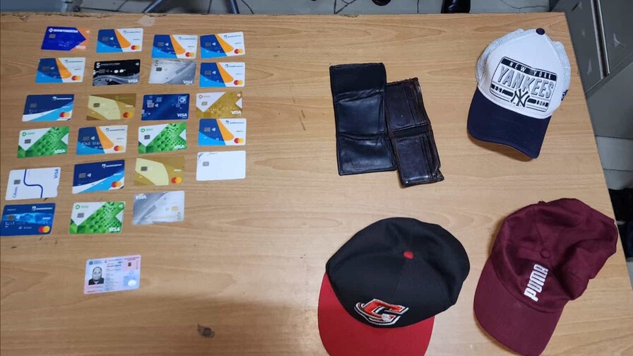 Apresan a hombre vinculado al cambiazo de tarjetas bancarias en Santiago Apresan a hombre vinculado al cambiazo de tarjetas bancarias en Santiago