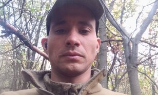 Familia lleva m&aacute;s de un mes sin comunicarse con santiaguero que combate en Rusia
