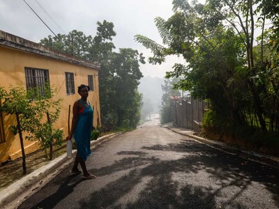 Incendio en fábrica de aceite afecta a vecinos de Cambita
