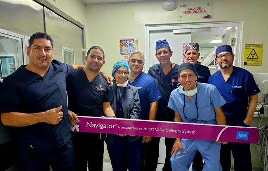 Moderno MCA realiza un procedimiento como reemplazo de cirug&iacute;a a coraz&oacute;n abierto