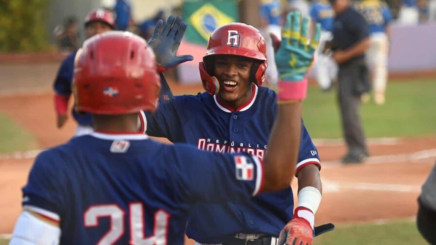 Premundial U18 continúa este lunes con entrada gratis en el Quisqueya y la Academia IPL en Guerra Premundial U18 continúa este lunes con entrada gratis en el Quisqueya y la Academia IPL en Guerra