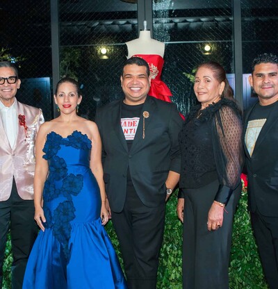 Rafael Rivero propone vestir a Santiago de moda, arte y memoria