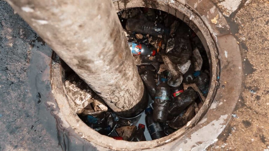 Alcaldía del Distrito Nacional pide evitar basura en las calles para prevenir inundaciones Alcaldía del Distrito Nacional pide evitar basura en las calles para prevenir inundaciones