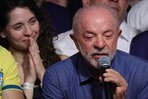Lula, sobre huida de Flávio a EE.UU.: Quien sale escondido de su país, debe alguna cosa