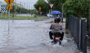 COE eleva a 22 las provincias en alerta por la incidencia de dos vaguadas que interact&uacute;an en el pa&iacute;s