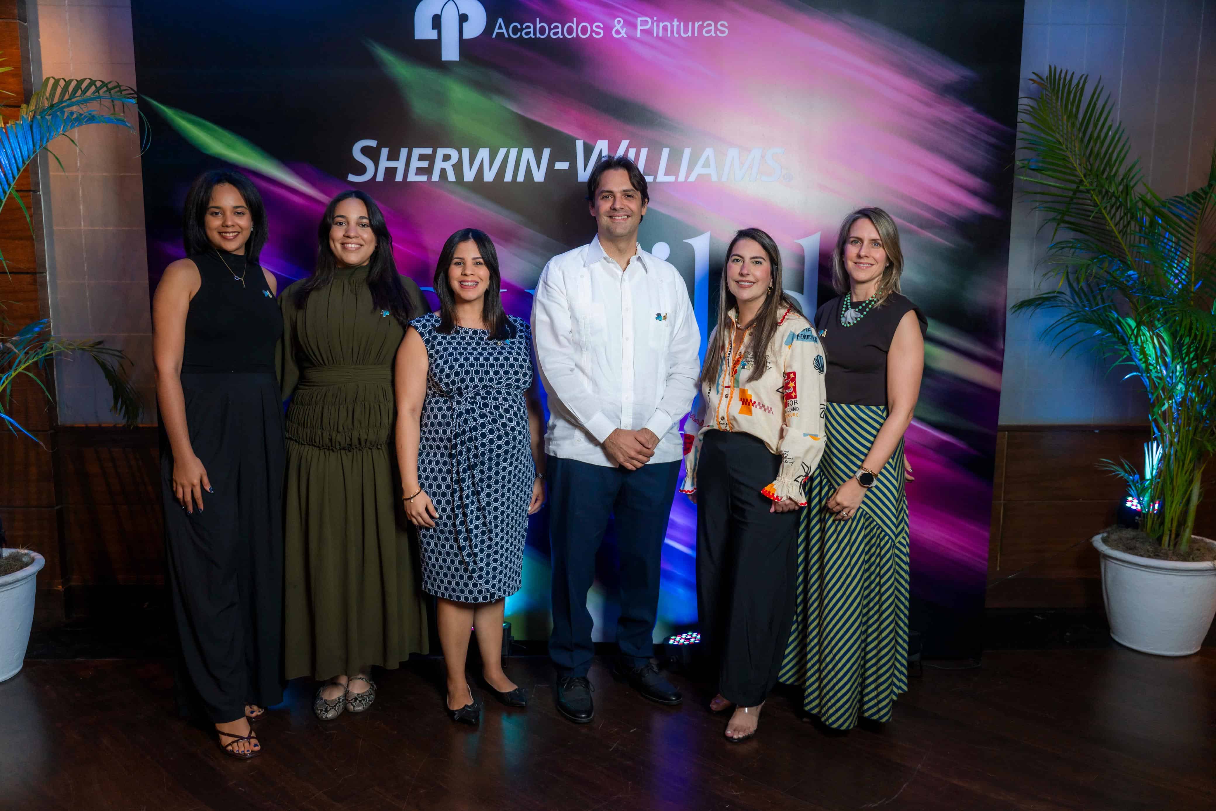 Denizly Cedeño, Lyné Genao, Elizabeth Santana, Lionel Senior, Pilar Defilló y Raquel Defilló de García.