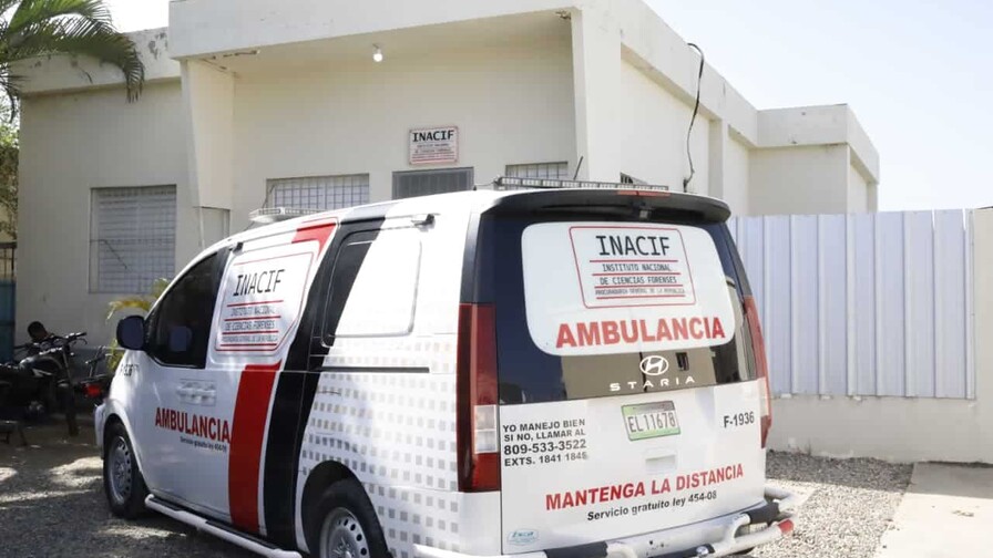 Hallan hombre muerto a tiros en la autopista Duarte