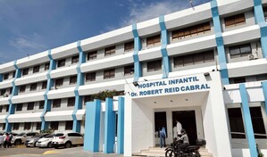Denuncian apag&oacute;n afecta servicios del hospital Robert Reid Cabral desde el lunes