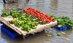 Lluvias convierten mercado p&uacute;blico de Barahona en foco de contaminaci&oacute;n y ponen en riesgo alimentos