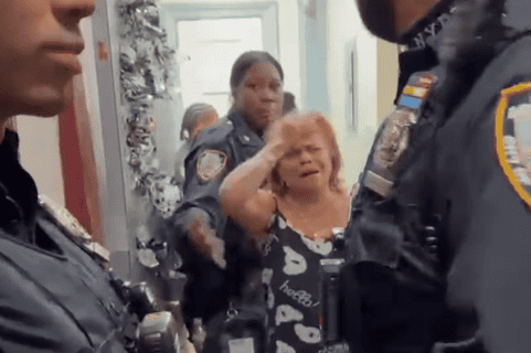 Denuncian abuso policial durante arrestos de dominicanos en una vivienda de El Bronx