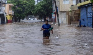 Lluvias azotan la capital y el sur; dejan comunidades aisladas