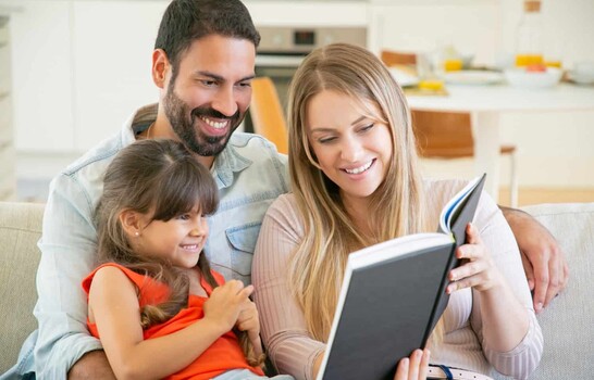 El h&aacute;bito de la lectura se aprende en casa fomentando el amor por los libros desde el hogar
