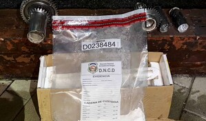 Hallan presunta coca&iacute;na en pieza de veh&iacute;culo que ser&iacute;a enviada a Canad&aacute;