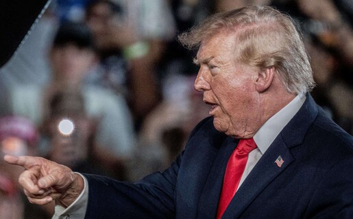 Trump cancela sus m&iacute;tines en Iowa y Kansas y los sustituye por participaciones virtuales