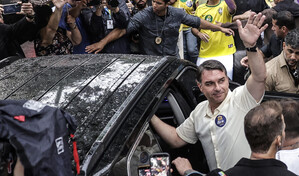 Fl&aacute;vio Bolsonaro aterriza en Estados Unidos, seg&uacute;n medios