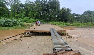 Fuerza del Pueblo exige reparar puente colapsado por lluvias en Monte Plata