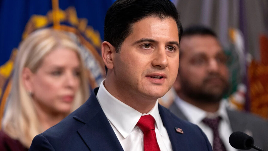 Un juez declara ilegal la designación de Trump de un fiscal interino en California Un juez declara ilegal la designación de Trump de un fiscal interino en California