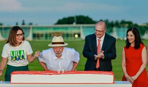 Lula cumple 81 a&ntilde;os dispuesto a trabajar 24 horas al d&iacute;a tras su reelecci&oacute;n en Brasil