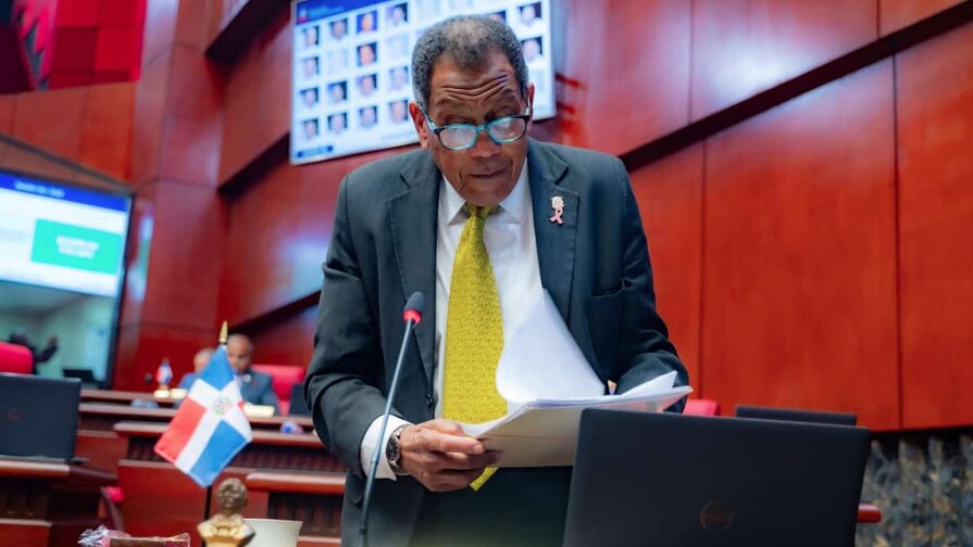 Senadores oficialistas respaldan medidas fronterizas y oposición cuestiona seguridad Senadores oficialistas respaldan medidas fronterizas y oposición cuestiona seguridad