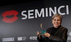 Valeria Sarmiento recibe la Espiga de Honor en la Seminci por su trayectoria en el cine