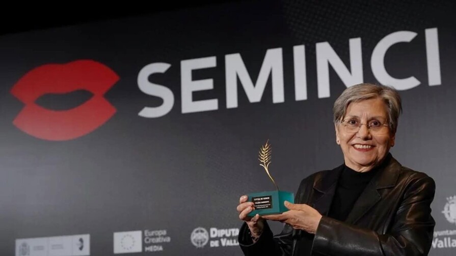 Valeria Sarmiento recibe la Espiga de Honor en la Seminci por su trayectoria en el cine Valeria Sarmiento recibe la Espiga de Honor en la Seminci por su trayectoria en el cine