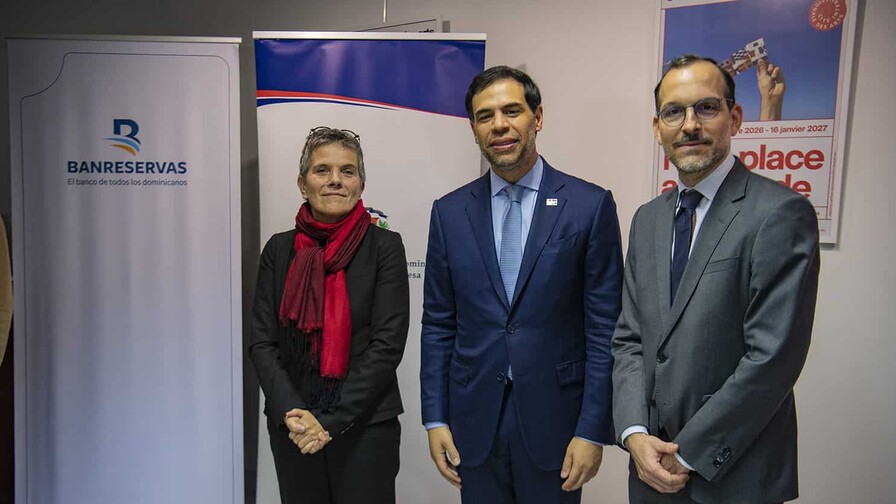 Banreservas otorga becas de residencia artística en París a Laura Castro y George Heisen Molina Banreservas otorga becas de residencia artística en París a Laura Castro y George Heisen Molina
