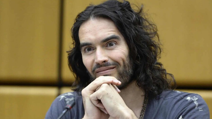 La esposa de Russell Brand reconoce ante el tribunal que le era dif&iacute;cil ser mon&oacute;gamo
