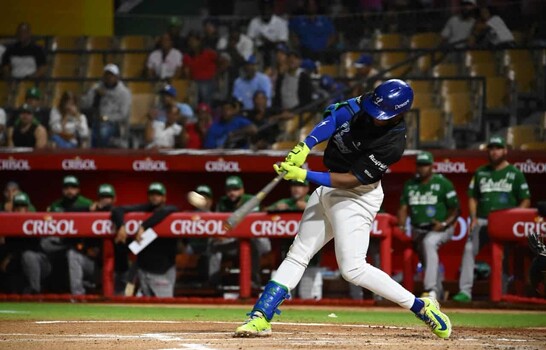 Video| Mel Rojas Jr. se viste de h&eacute;roe y Licey blanquea a las Estrellas