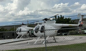 Siete helic&oacute;pteros, incluidos dos Black Hawk, hicieron escala en Jiman&iacute; rumbo a Hait&iacute;