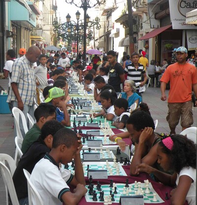Convocan a participar en el XV Torneo de Ajedrez Conde Peatonal