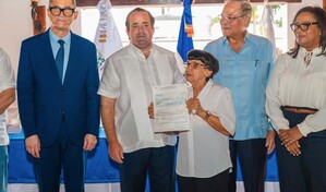 El Gobierno entrega RD$360 millones a trabajadores y pensionados de Falcondo