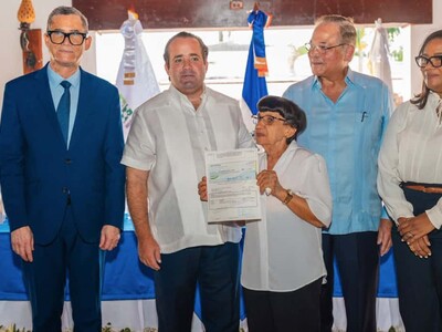 Gobierno entrega RD$360 MM a trabajadores y pensionados de Falcondo