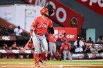 Marmolejos, Guzmán y de la Cruz la sacan del parque y los Leones vencen a los Gigantes Marmolejos, Guzmán y de la Cruz la sacan del parque y los Leones vencen a los Gigantes