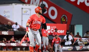 Marmolejos, Guzm&aacute;n y de la Cruz la sacan del parque y los Leones vencen a los Gigantes